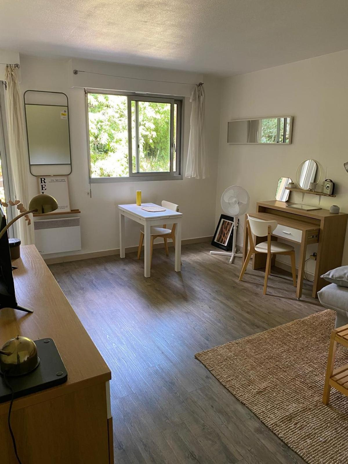 Appartement Avec Piscine A *